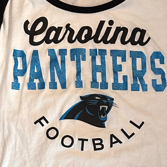 Carolina Panthers tshirt, medium - Picture 3 of 3